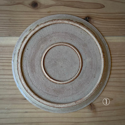【日月窯】果木灰釉 リム皿 M（約16.5cm）／ 桃・葡萄・李桃