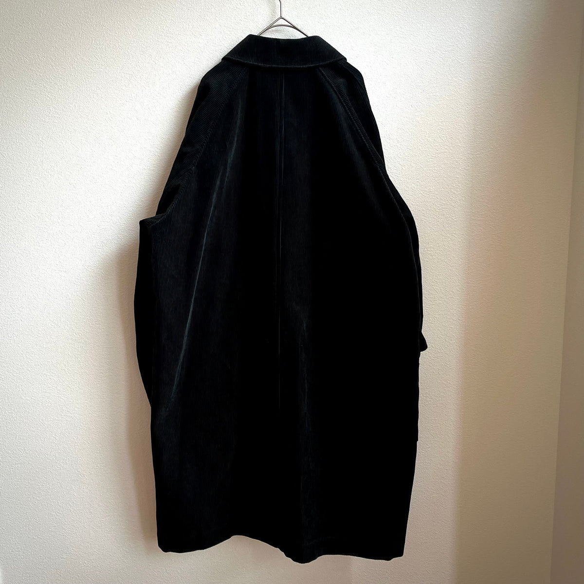 ASEEDONCLOUD Handwerker HW overcoat コーデュロイ素材のダークグリーン色オーバーコート品番262106 背面全体