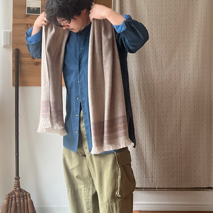 【atdusk】no1 カシミヤストール folon｜大判 両端グラデーション ベージュ・ネイビー 受注生産 日本製
