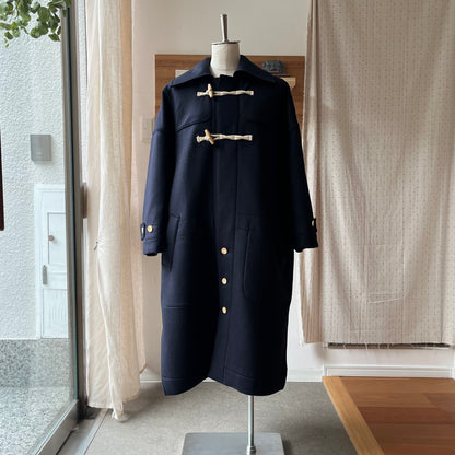 【ASEEDONCLÖUD】Memories coat（品番: 262103 / ネイビー）Mother's melton マザーズコートの全体正面シルエット