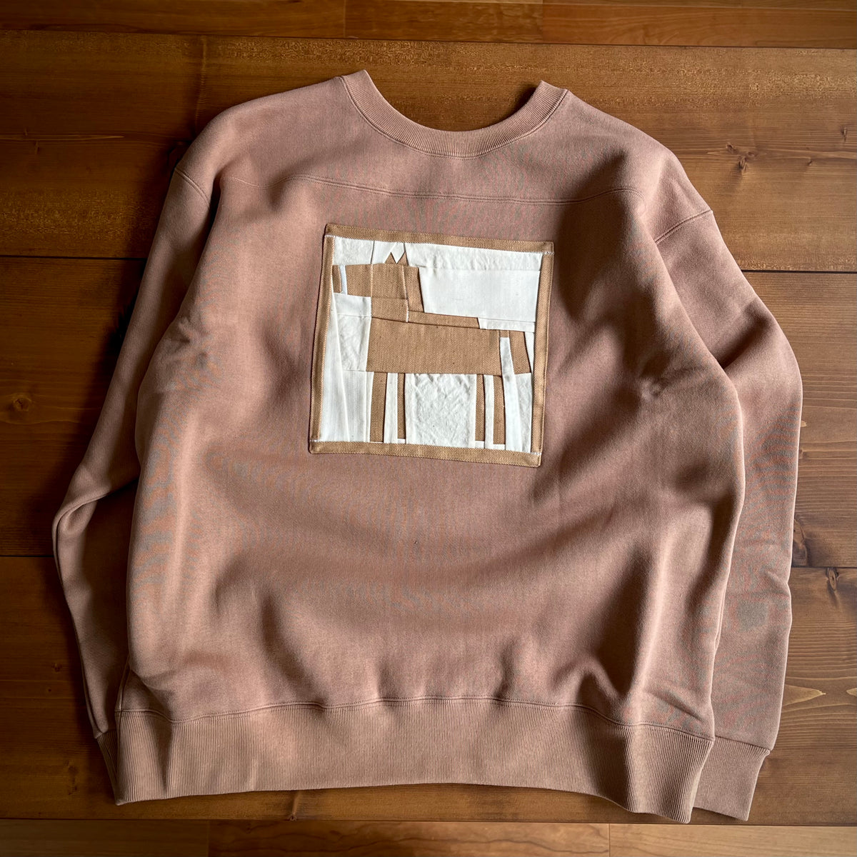 ASEEDONCLOUD okunensha sweatshirt (品番:262801) ピンク・正面全体の馬柄パッチワークキルトスウェットシャツ