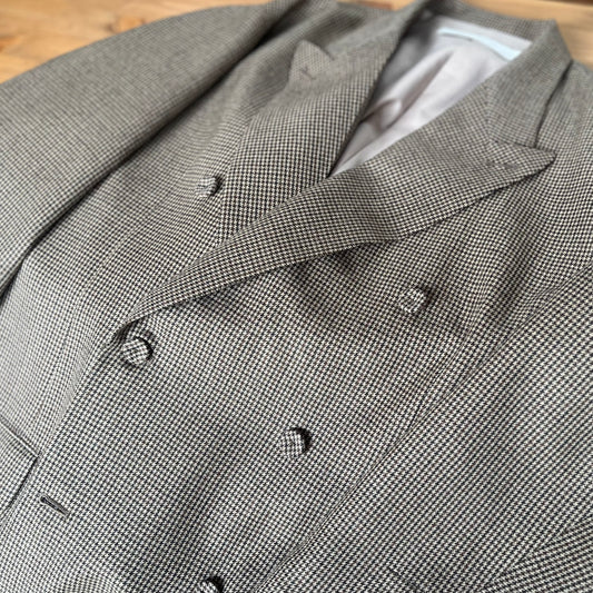 【ASEEDONCLÖUD】Railway uniform coat（品番: 262101 / グレイッシュベージュ）着用時の全体コーディネートサムネイル
